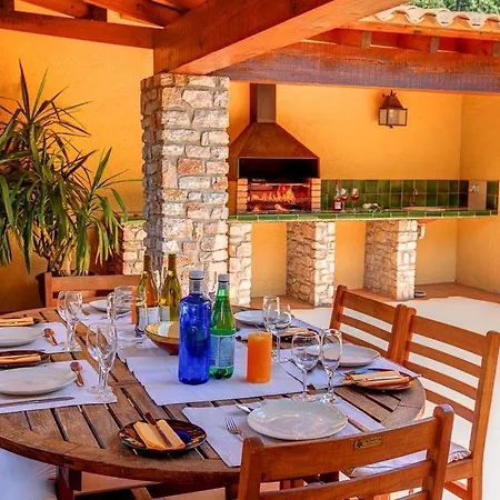 Sleeps 6 Pool Wifi * Begur