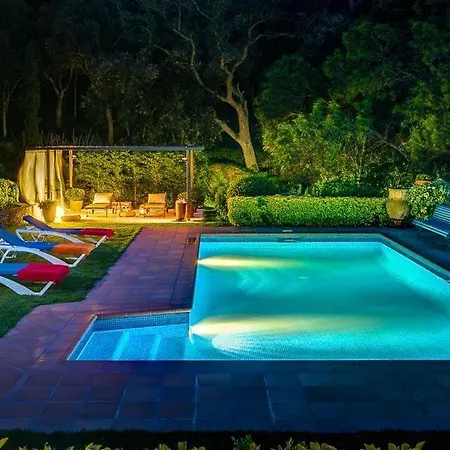 Sleeps 6 Pool Wifi