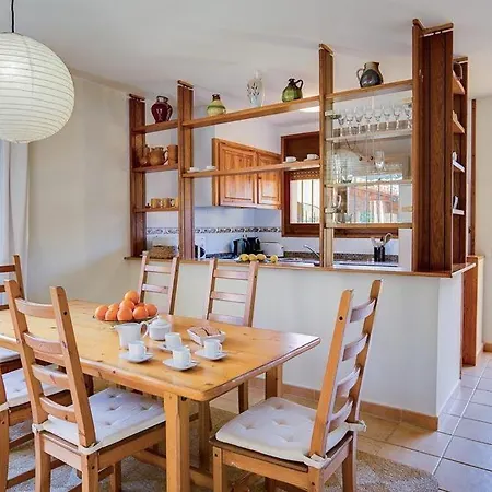 Villa Sleeps 6 Pool Wifi Begur