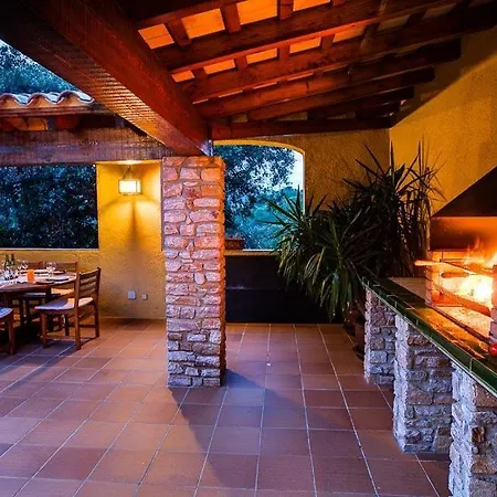 Sleeps 6 Pool Wifi Villa